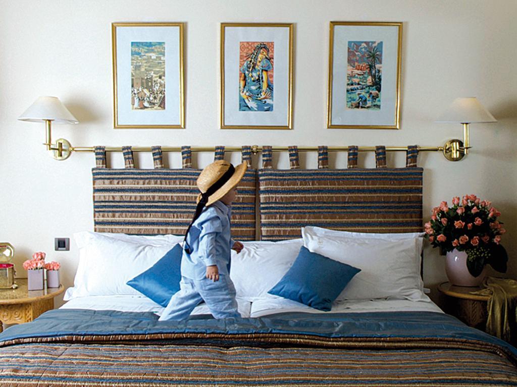 Es Saadi Marrakech Resort - Hotel Marrakesh Exteriör bild A room at the hotel